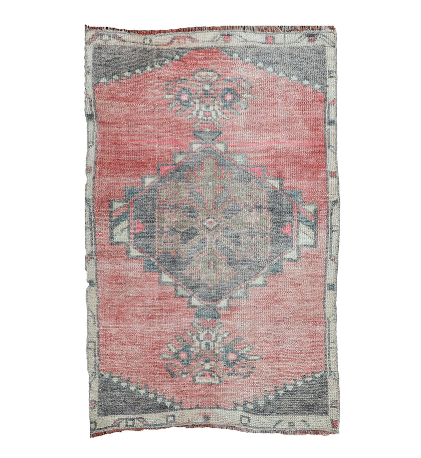 ZM128 Handwoven Vintage Rug 1’8x2'8