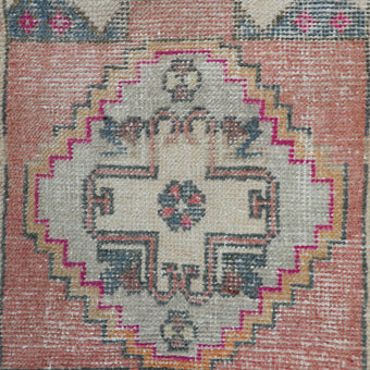 ZM130 Handwoven Vintage Rug 1’7x3