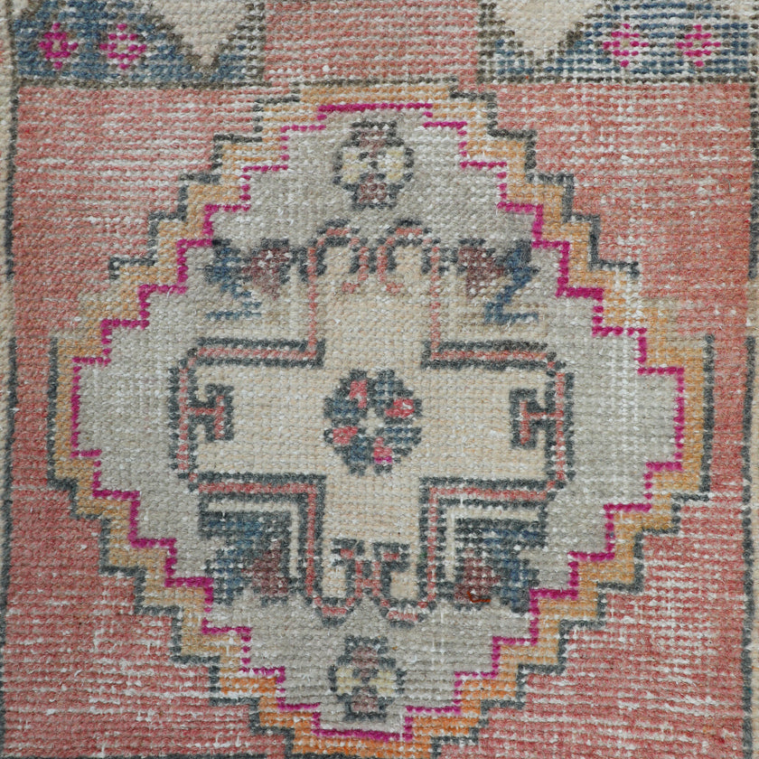 ZM130 Handwoven Vintage Rug 1’7x3