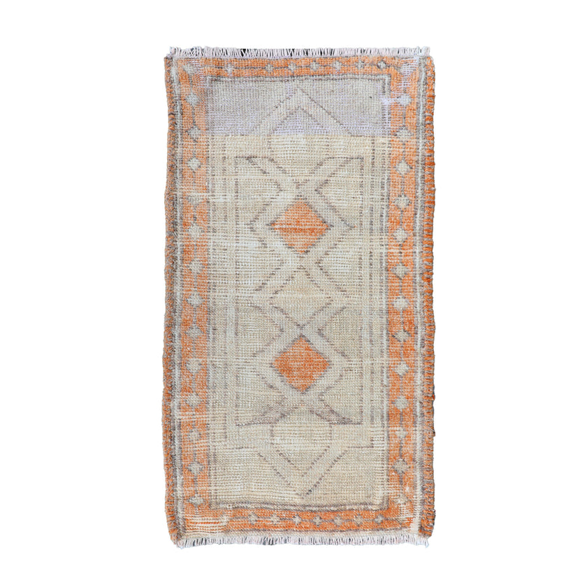 ZM134 Handwoven Vintage Rug 1’8x2'11