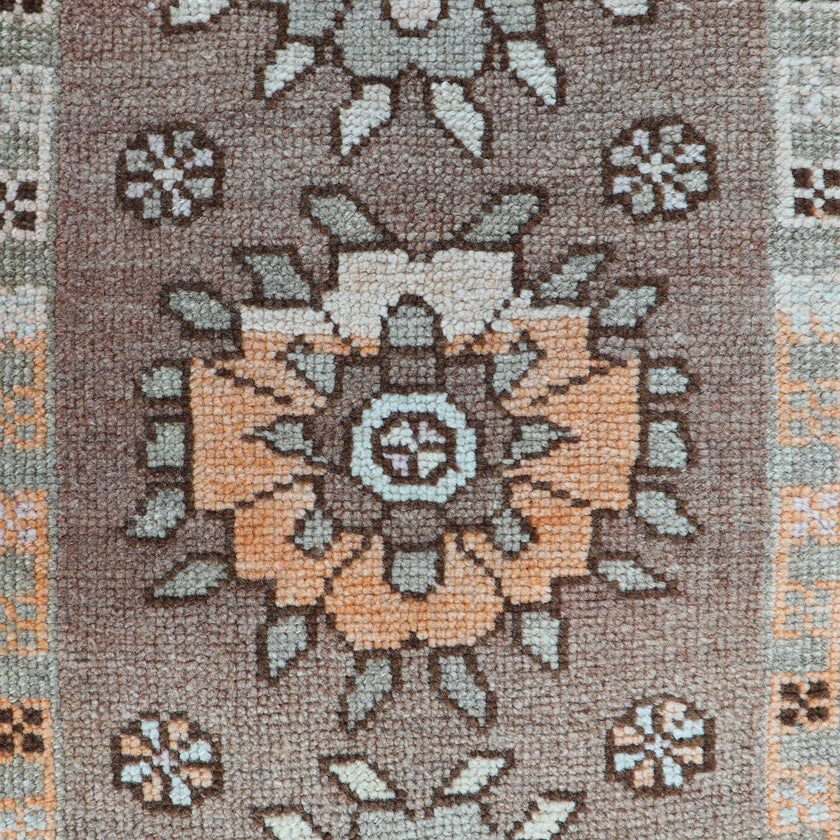 ZM142 Handwoven Vintage Rug 1’4x2'9