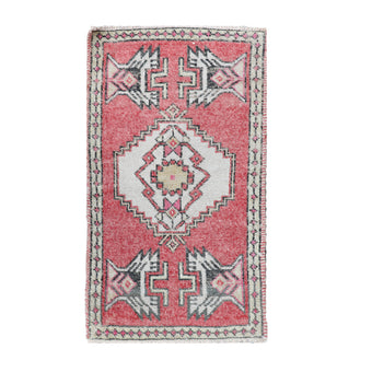 ZM153 Handwoven Vintage Rug 1’11x3’4