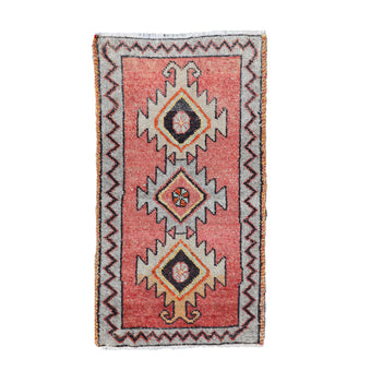 ZM154 Handwoven Vintage Rug 1’9x3'2