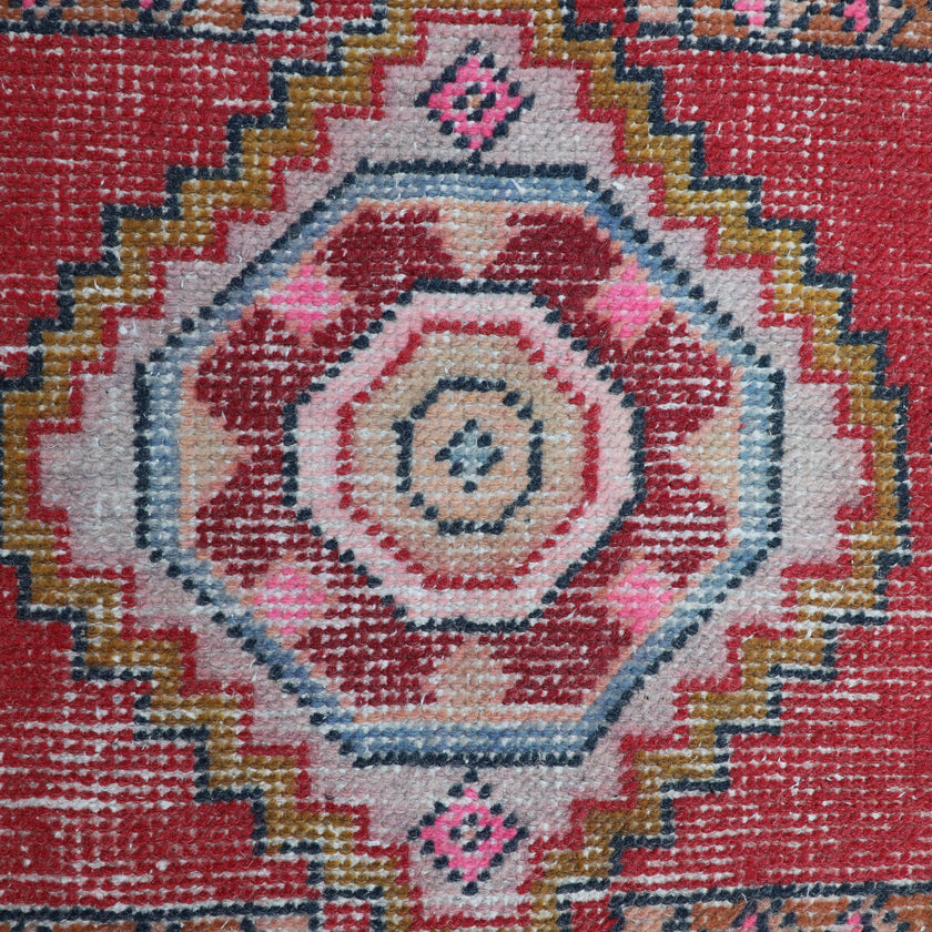 ZM201 Handwoven Vintage Rug 1’6x2'9