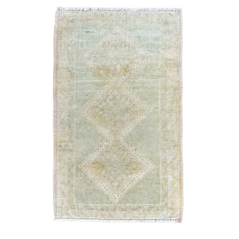 MB210 Handwoven Vintage Rug 1'9x2'11