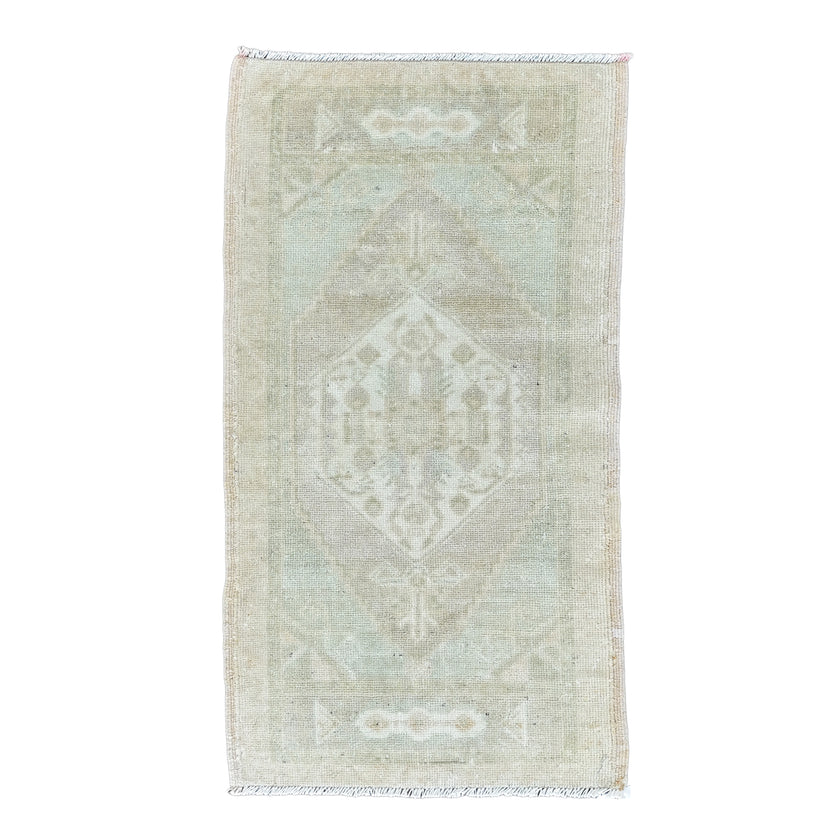 MB211 Handwoven Vintage Rug 1'4x3’4