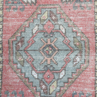ZM215 Handwoven Vintage Rug 1’6x3