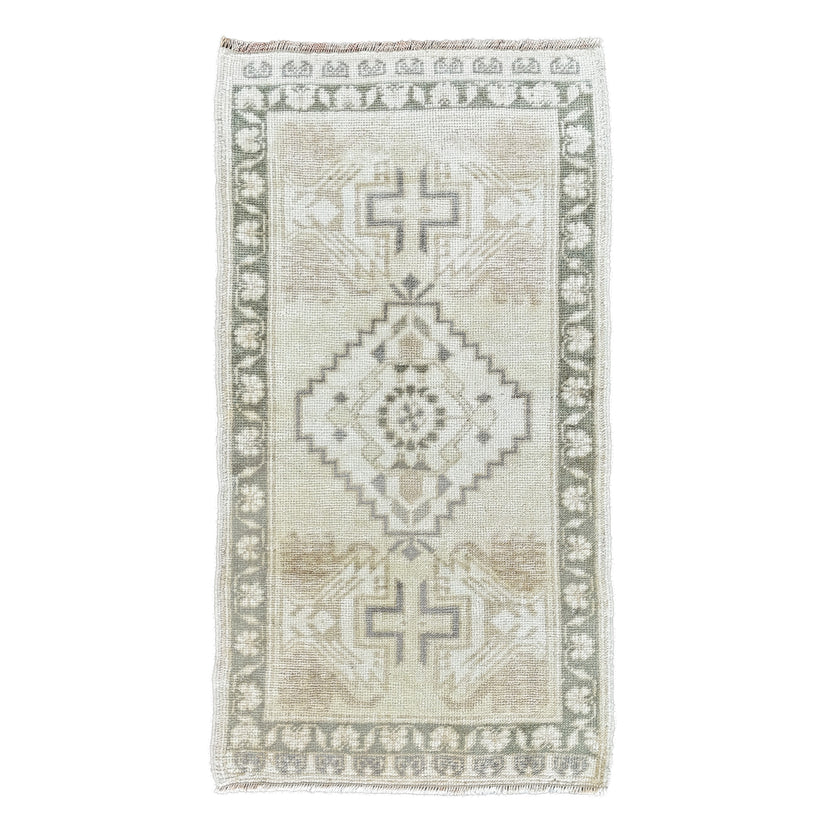 MB219 Handwoven Vintage Rug 1’7x3