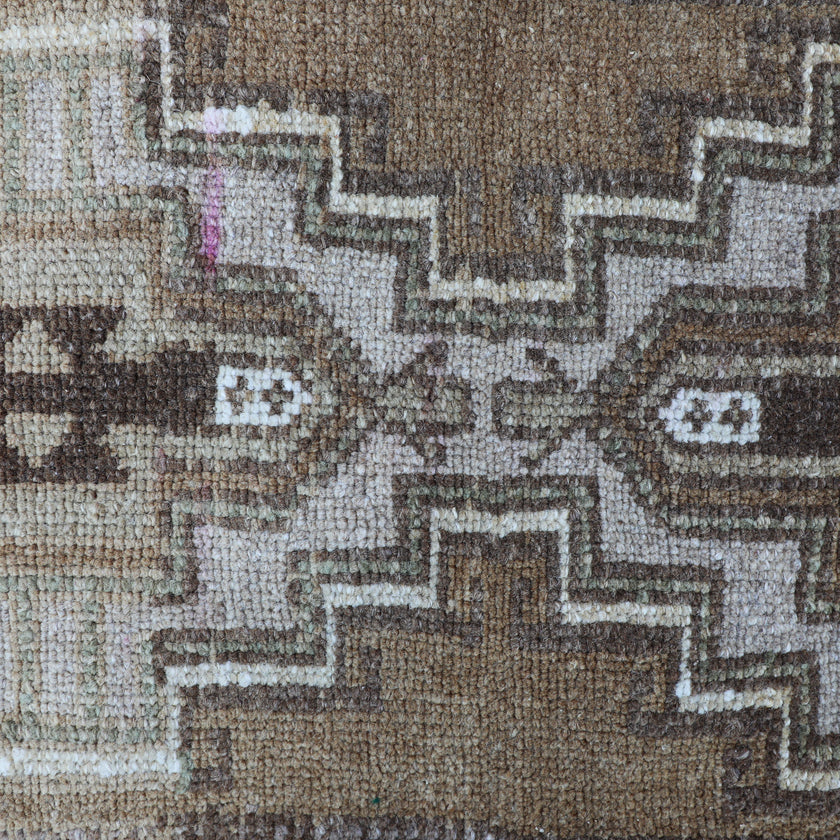 ON HOLD ZM219 Handwoven Vintage Rug 1’5x2’11