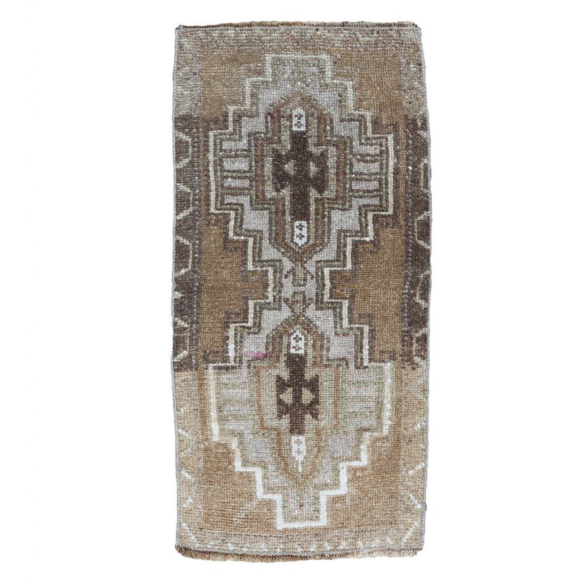 ON HOLD ZM219 Handwoven Vintage Rug 1’5x2’11