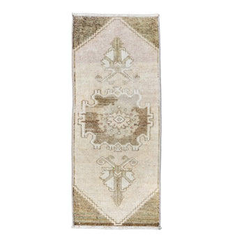 MB226 Handwoven Vintage Rug 1'3x3’2