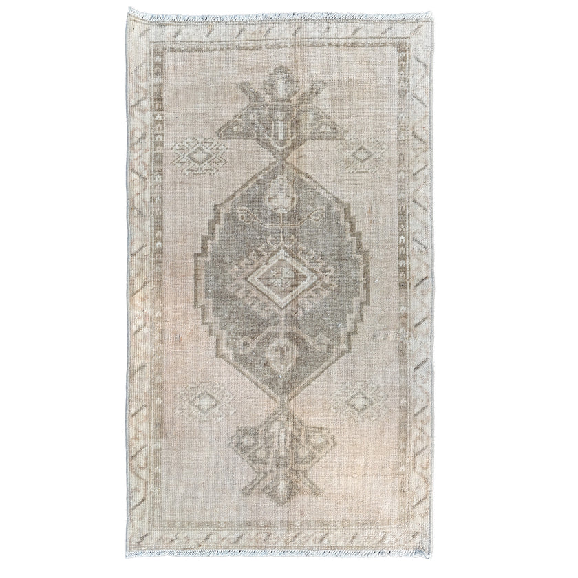 MB228 Handwoven Vintage Rug 1'11x3'4