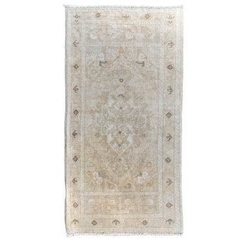 MB233 Handwoven Vintage Rug 1'8x3'4
