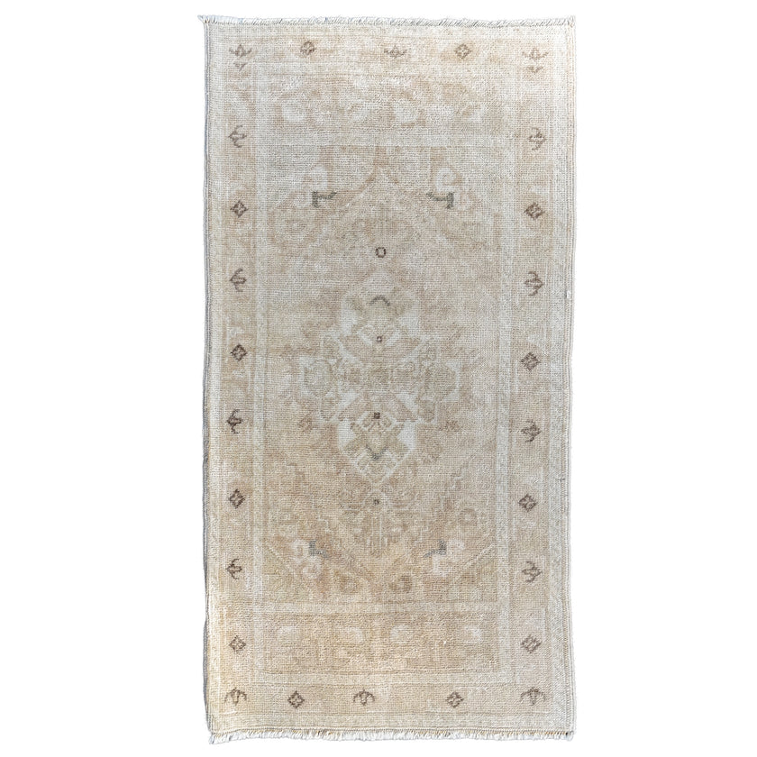 MB233 Handwoven Vintage Rug 1'8x3'4