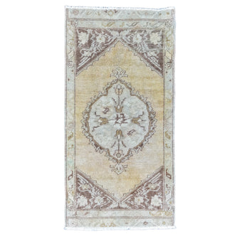 MB239 Handwoven Vintage Rug 1'7x3’2