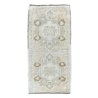 MB242 Handwoven Vintage Rug 1'7x3’3