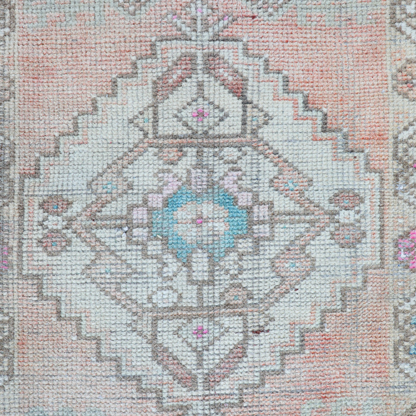 ZM244 Handwoven Vintage Rug 1’6x2'10