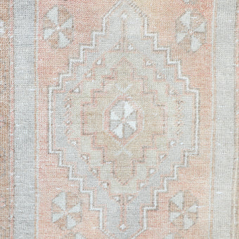 ZM269 Handwoven Vintage Rug 1’6x2’10