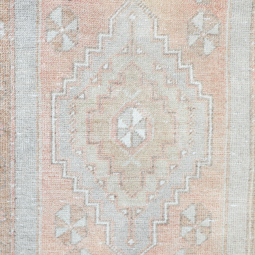 ZM269 Handwoven Vintage Rug 1’6x2’10