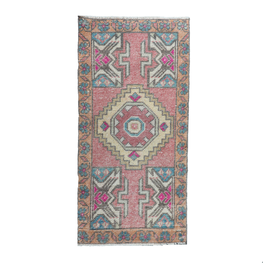 ZM276 Handwoven Vintage Rug 1’5x2’11