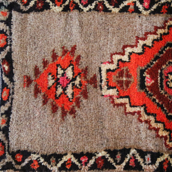 ZM290 Handwoven Vintage Rug 1’7 x 2’11