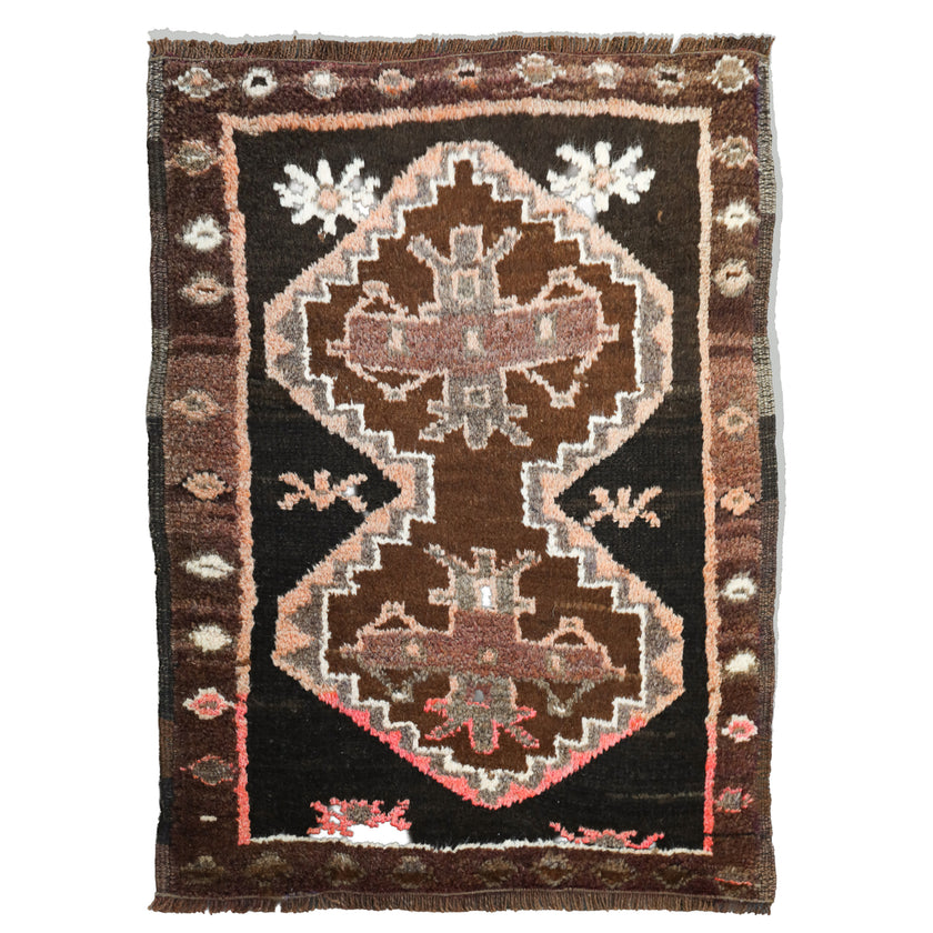 ZM296 Handwoven Vintage Rug 2’1 x 2’8