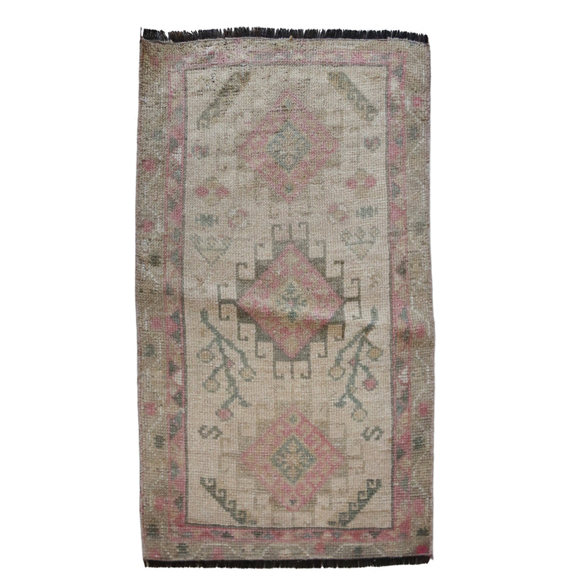 ZM306 Handwoven Vintage Rug 1’9 x 3’1