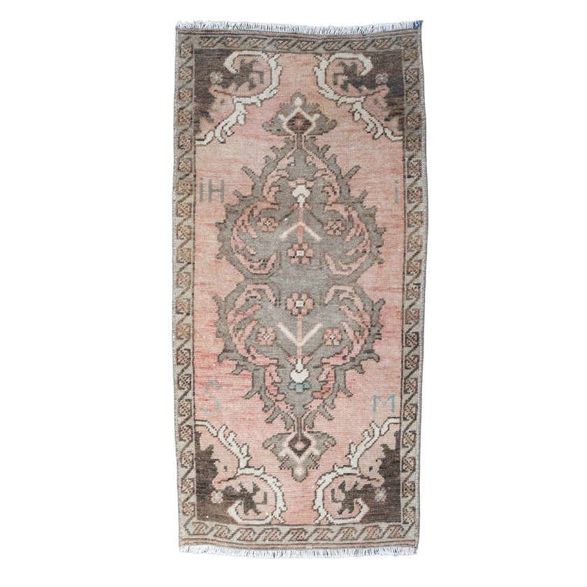 ZM310 Handwoven Vintage Rug 1’6 x 3'2