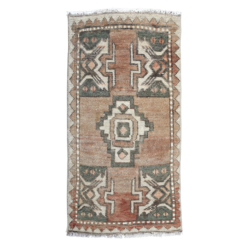ZM323 Handwoven Vintage Rug 1’4 x 2'9