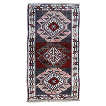 ZM324 Handwoven Vintage Rug 1’7 x 2'10