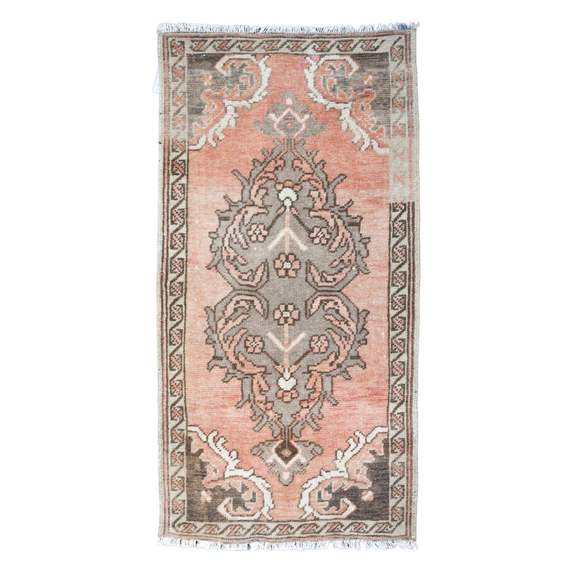 ZM328 Handwoven Vintage Rug 1’7 x 3’2