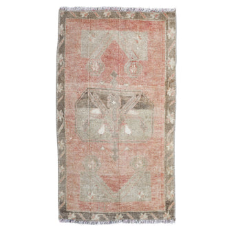 ZM335 Handwoven Vintage Rug 1’7 x 2'8