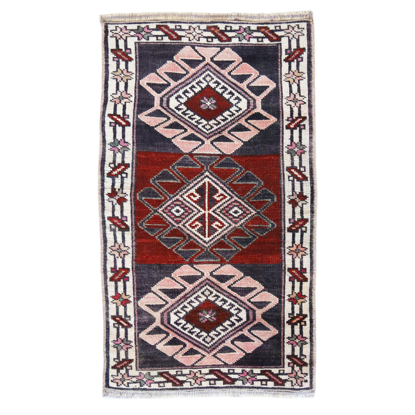 ZM350 Handwoven Vintage Rug 1’7 x 2’9