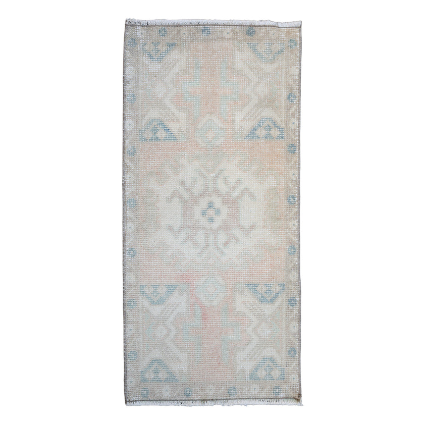 ZM367 Handwoven Vintage Rug 1’6 x 3'2