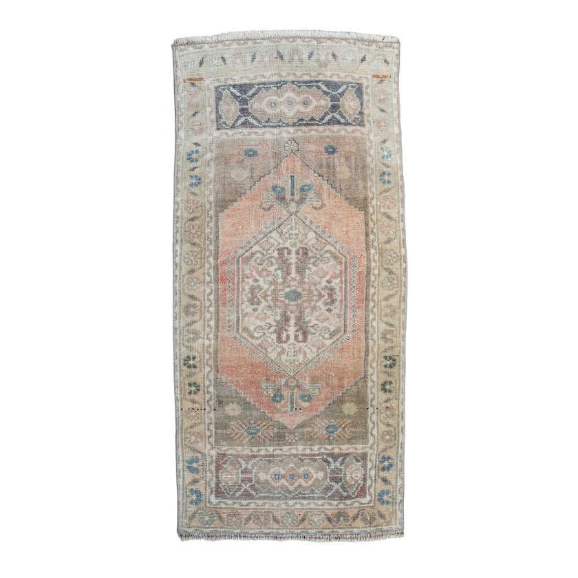 ZM369 Handwoven Vintage Rug 1’8 x 3'7
