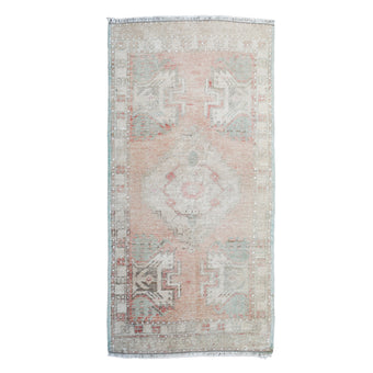 ZM371 Handwoven Vintage Rug 1’8 x 3’3