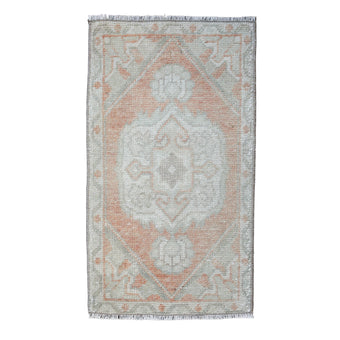 ZM382 Handwoven Vintage Rug 1’6 x 2'7