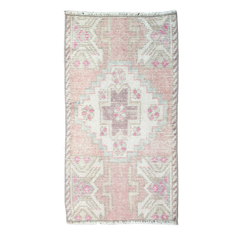 ZM383 Handwoven Vintage Rug 1’7 x 2'10