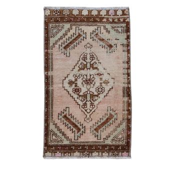 ZM389 Handwoven Vintage Rug 1’5 x 2'6