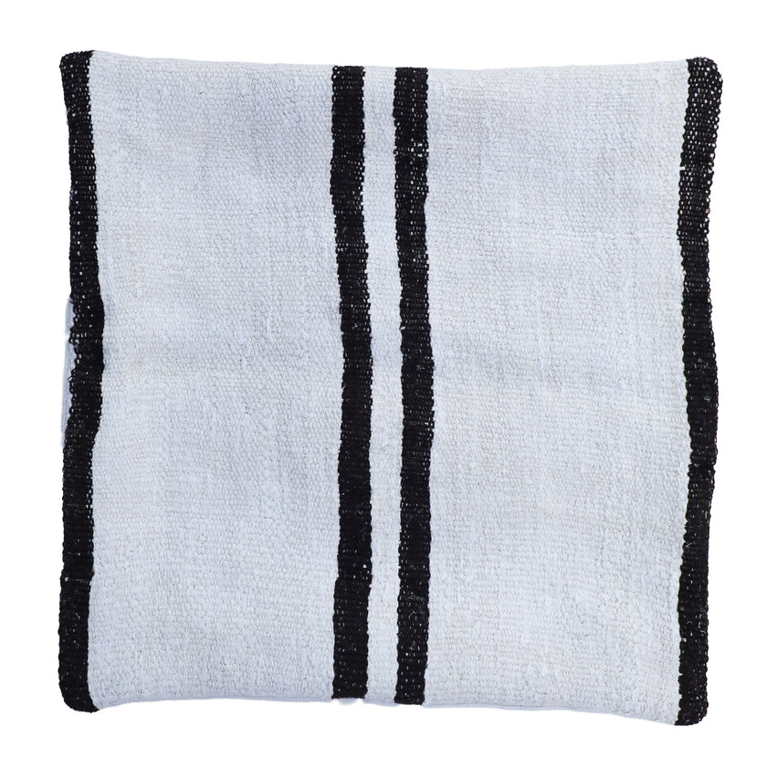 ZP107 Rug Pillow 20x20