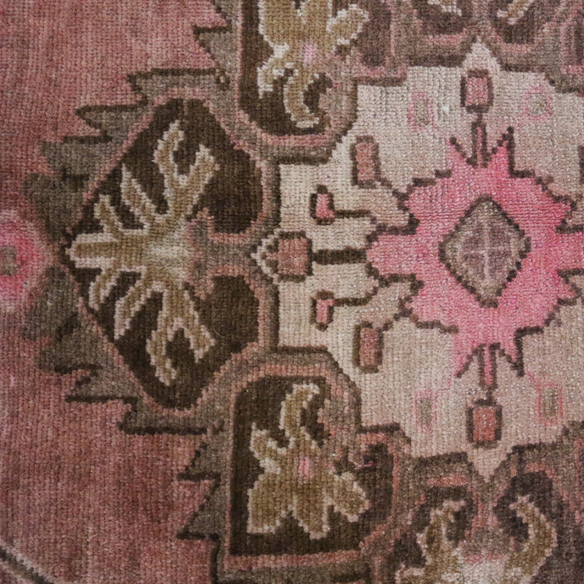 ZU600 Handwoven Vintage Rug 7’4 x 11’1