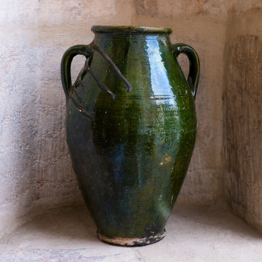 Olive Jar 09 (17x31)