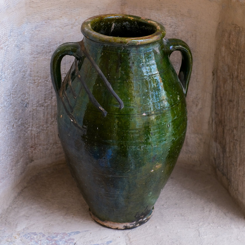 Olive Jar 09 (17x31)