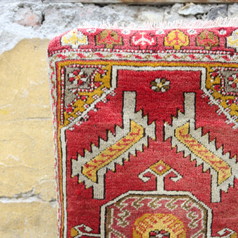 1471 VE Small Handwoven Vintage Rug 1’6x2’10