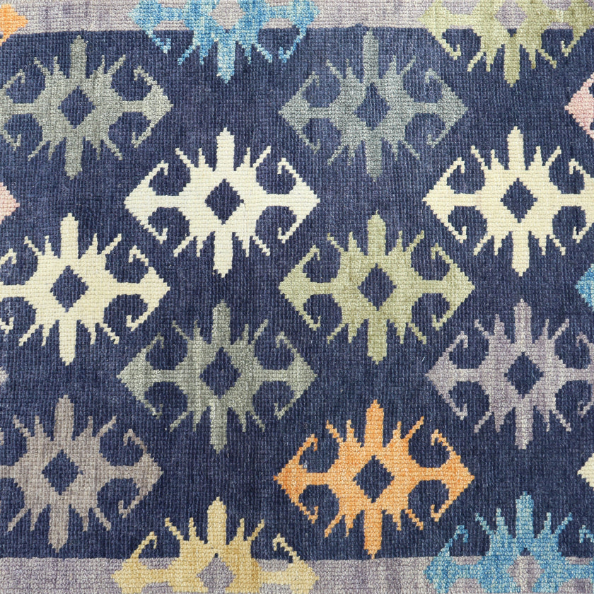 15079 Handwoven Rug 2'9x5'8