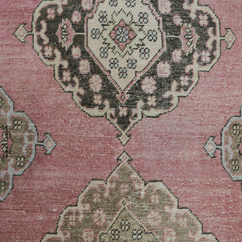 15313 Handwoven Vintage Rug 2’8x12'4