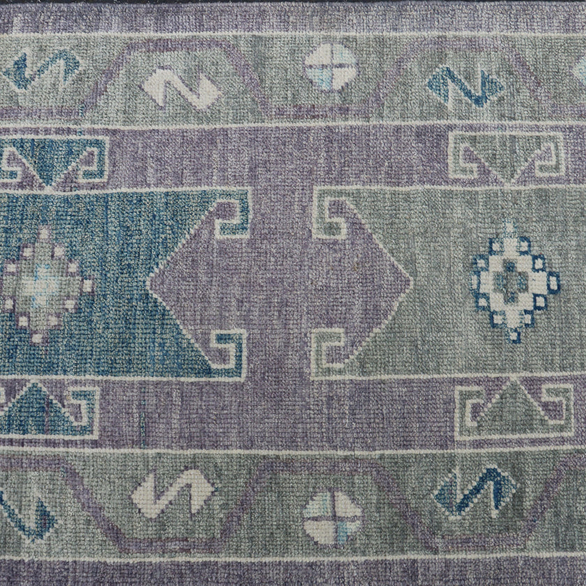 15589 Handwoven Rug 2’8x12'2