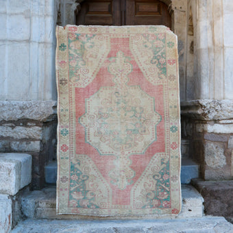 1633 Hazan 4’6x6’11 Handwoven Vintage Rug
