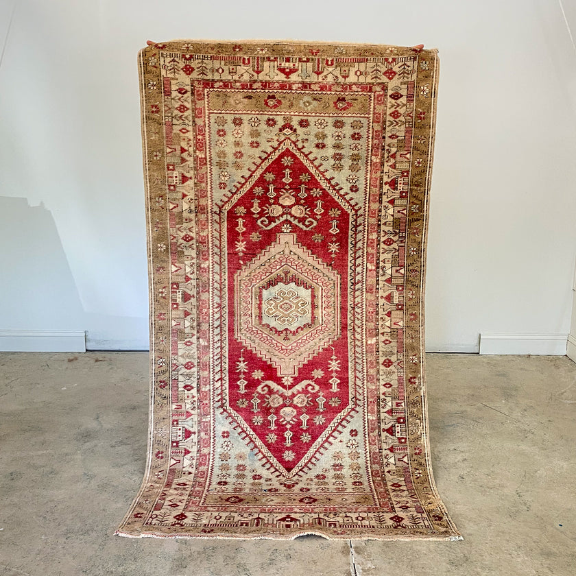 2017 Handwoven Vintage Rug 3’9x7'2