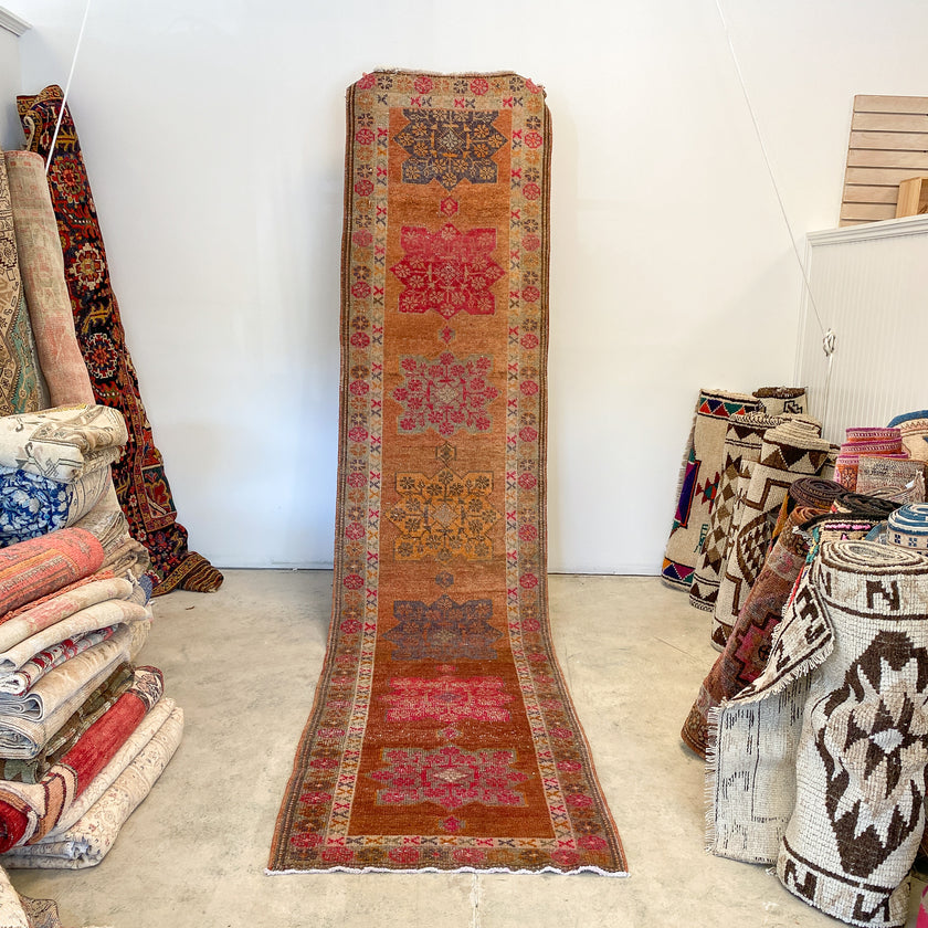 2194 Handwoven Vintage Rug 2’11x12’7